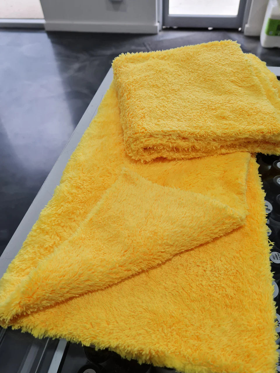 MICROFIBRE EDGE-LESS PLUSH TOWEL 500GSM 40X40CM YELLOW